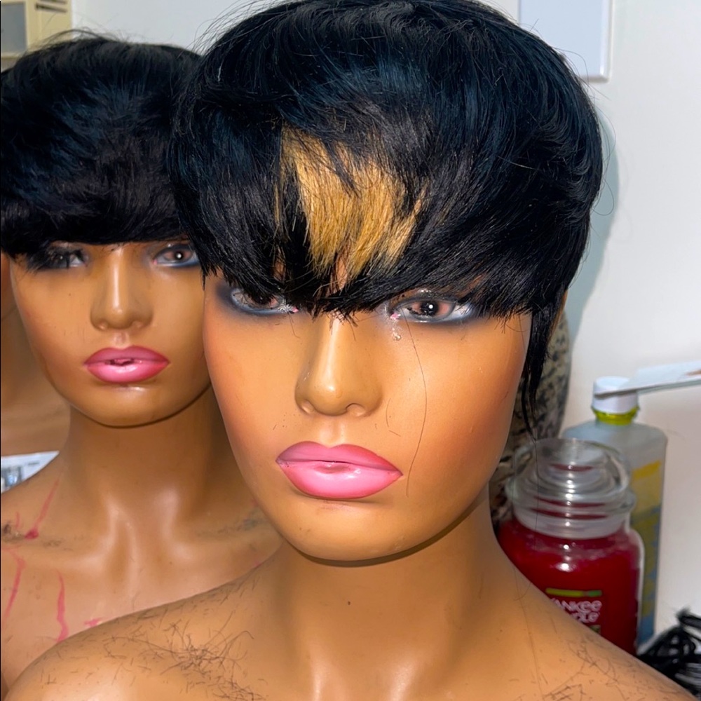 Short cut wig
